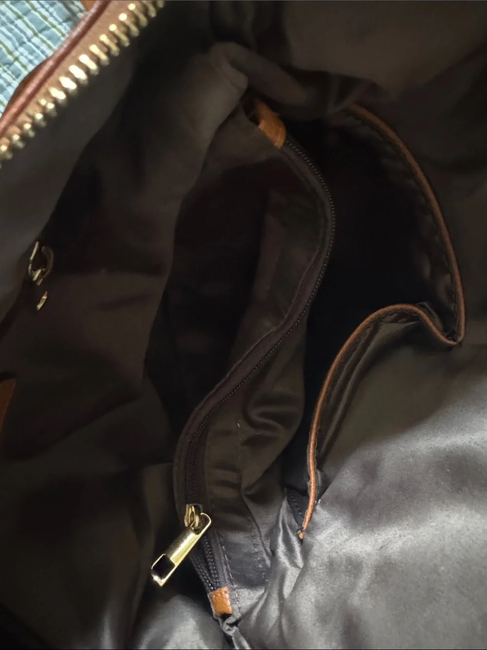 Structured Tan Leather Shoulder Bag with Gold Accents